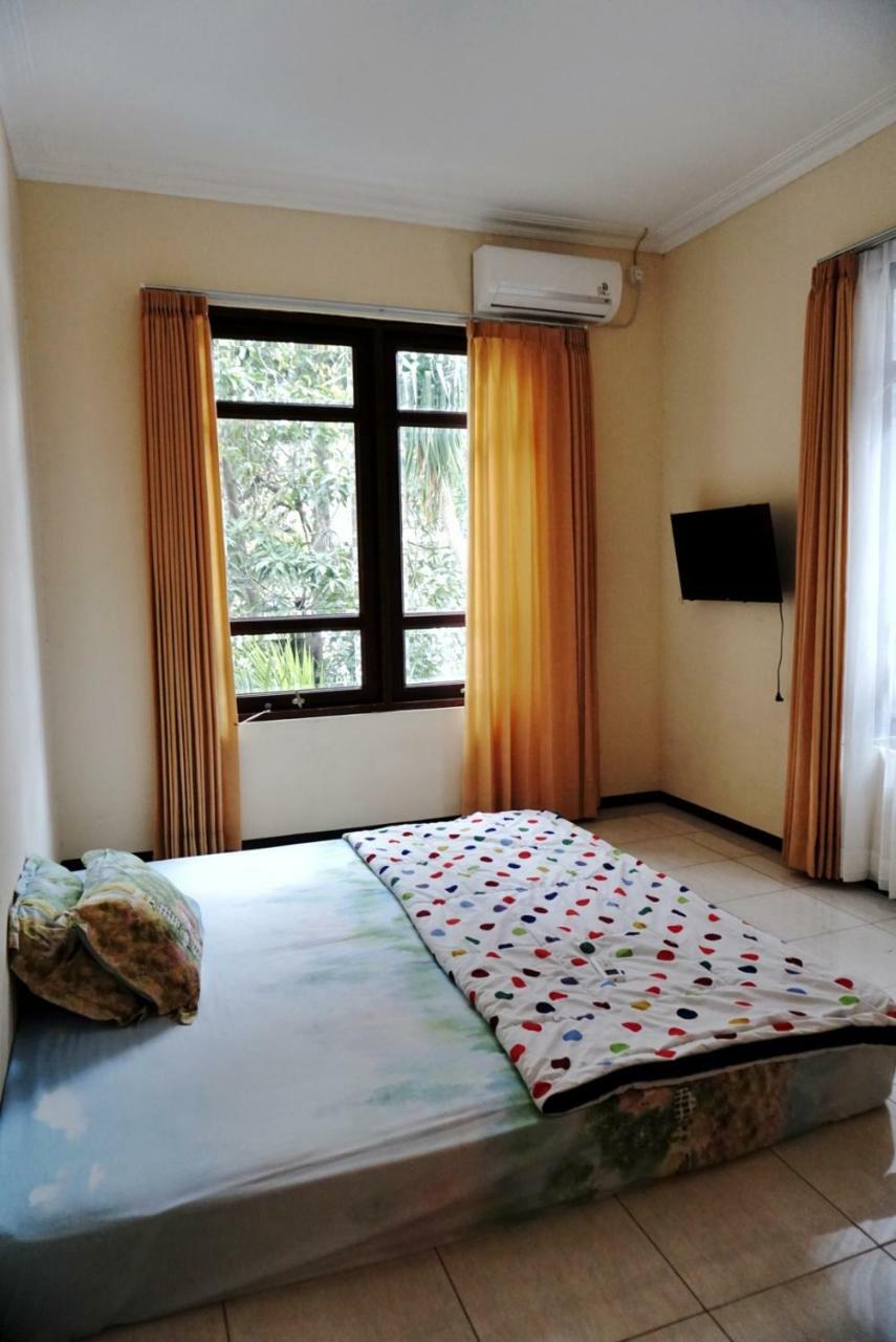 Green Surabaya Homey Luaran gambar